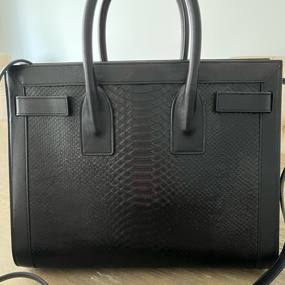 Large reptile skin Saint Laurent Sac de Jour in black. 100% authentic. - Picture 2 of 7
